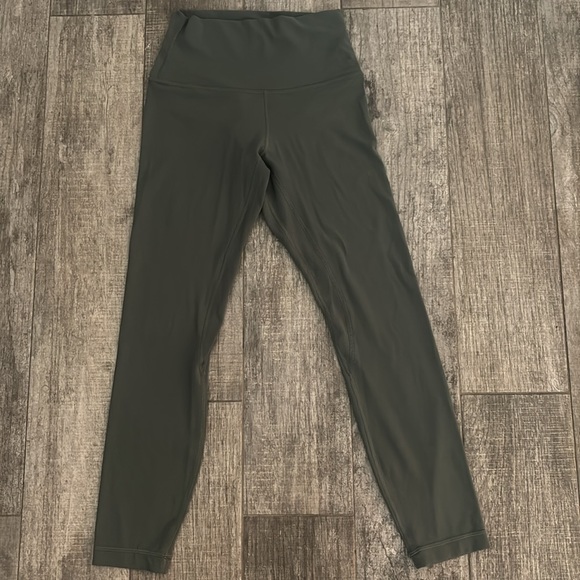 Lululemon similar to Dark forest color 25 inch Align leggings size 4 - Picture 3 of 5